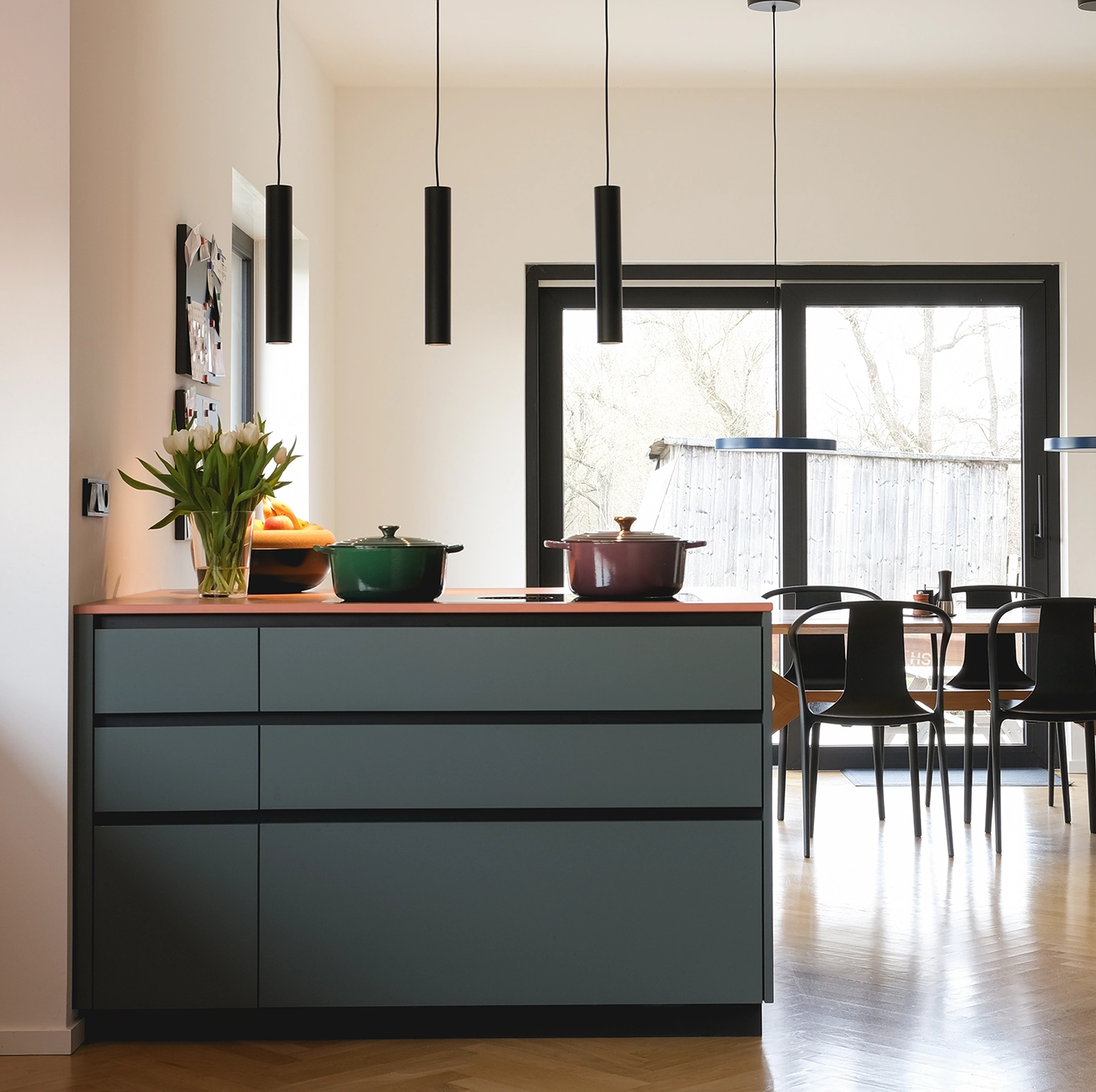 Küche Einfamilienhaus Eckschrank in Küche